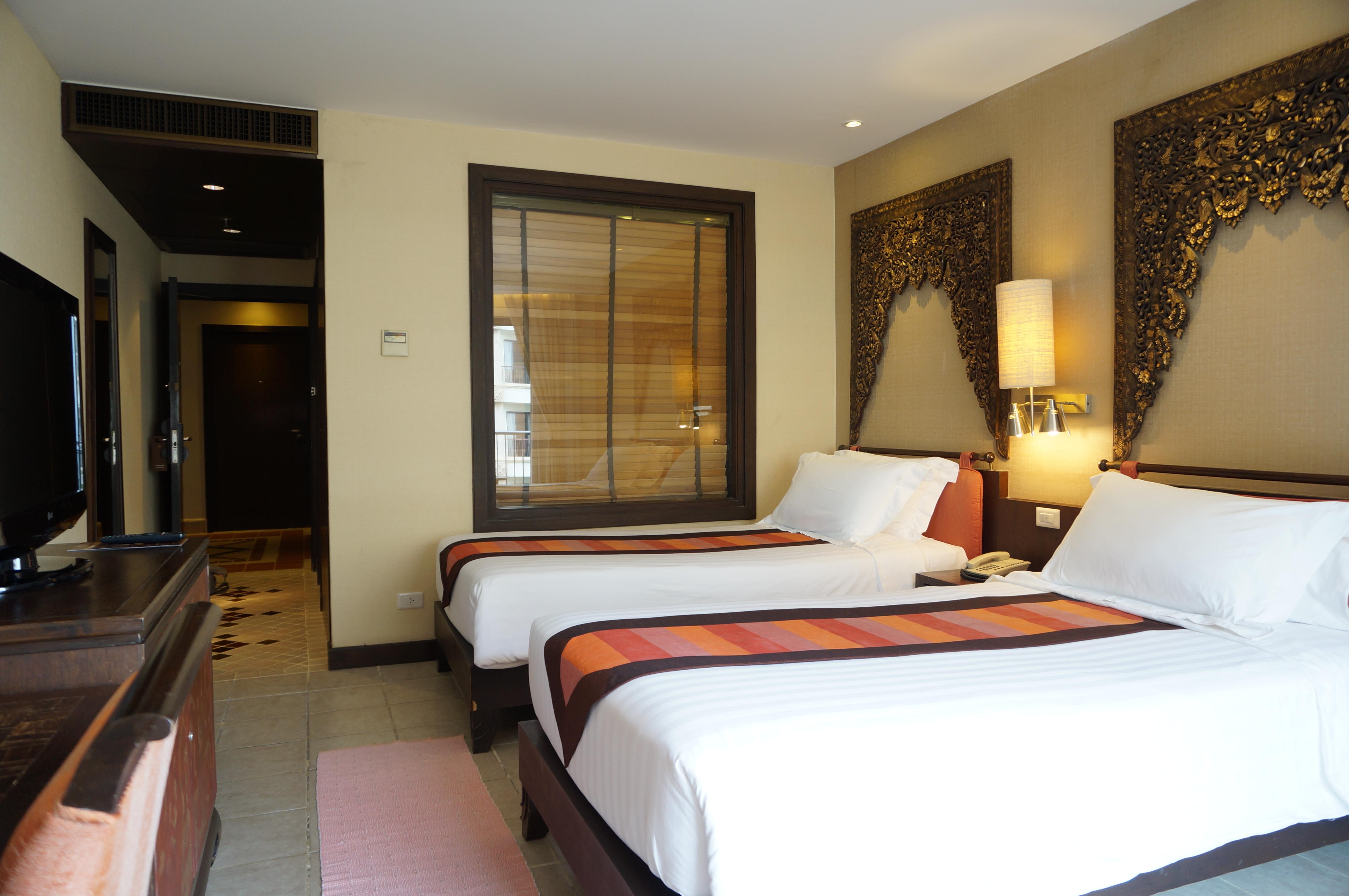 Garden Cliff Resort And Spa Патая Екстериор снимка