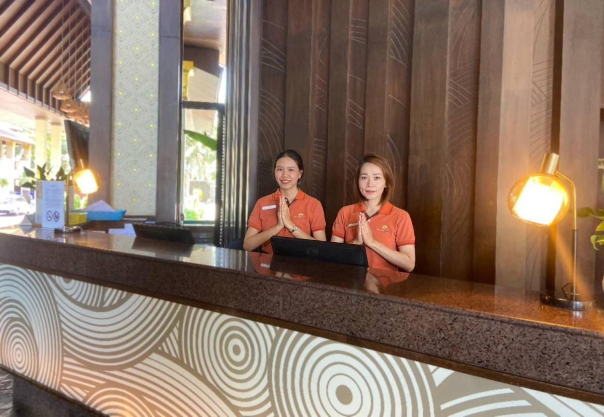 Garden Cliff Resort And Spa Патая Екстериор снимка