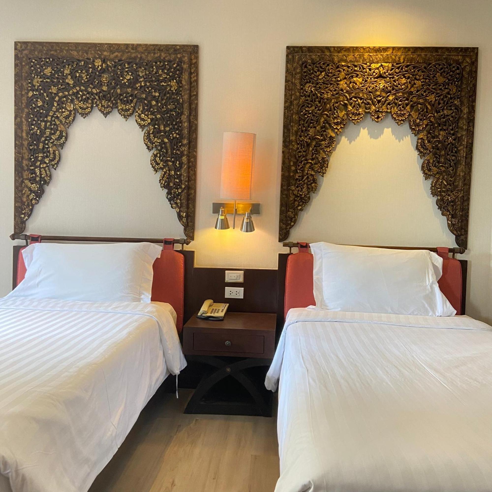 Garden Cliff Resort And Spa Патая Екстериор снимка
